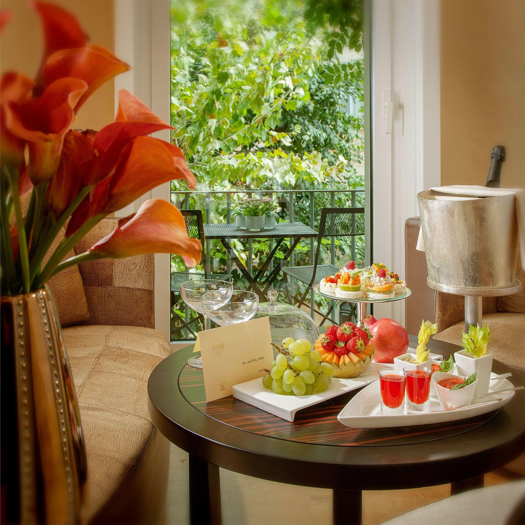 Bio Hotel Raphael - Relais & Chateaux Рим Екстер'єр фото